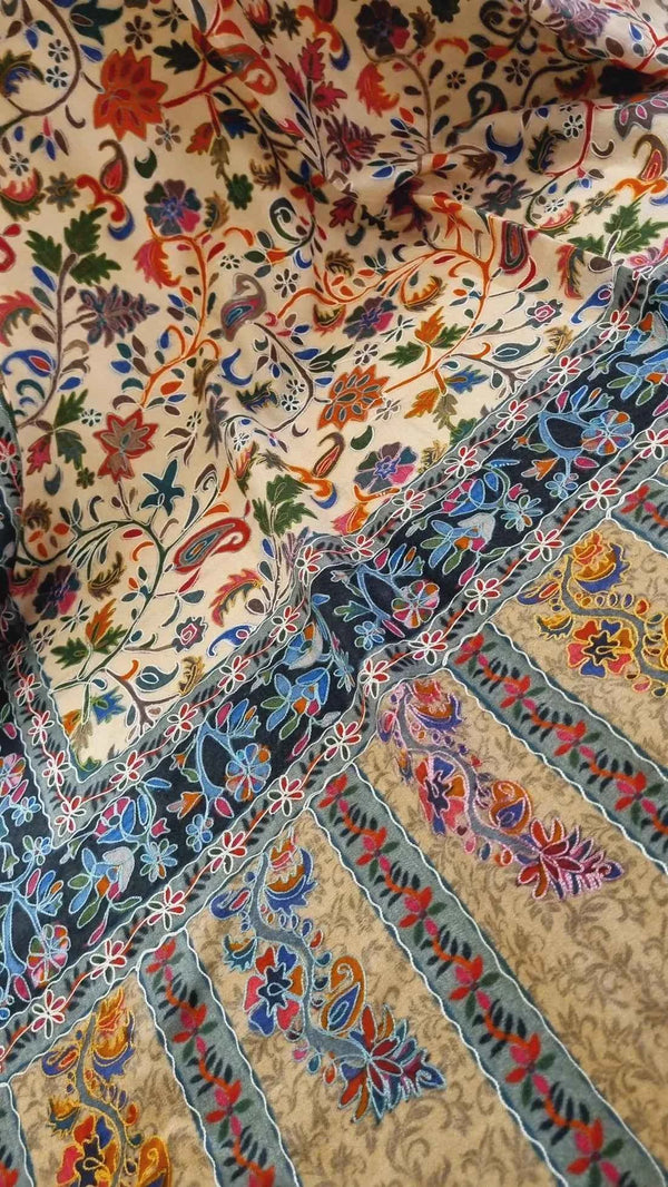 Reelkar Shawls – Timeless Embroidery