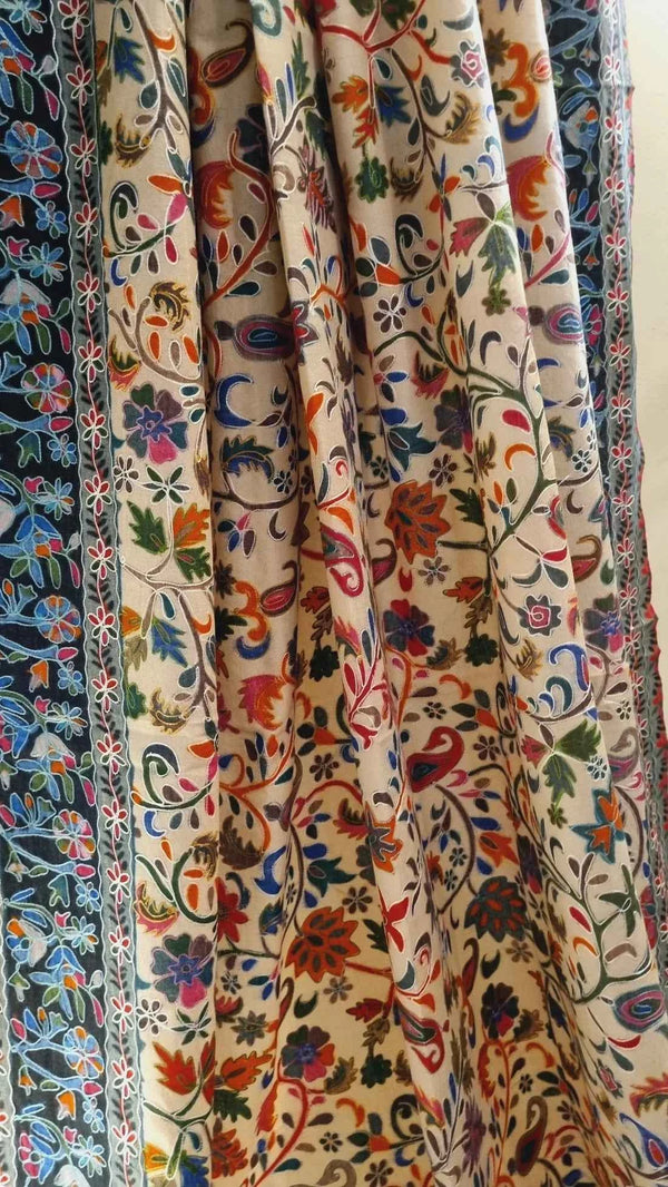 Reelkar Shawls – Timeless Embroidery