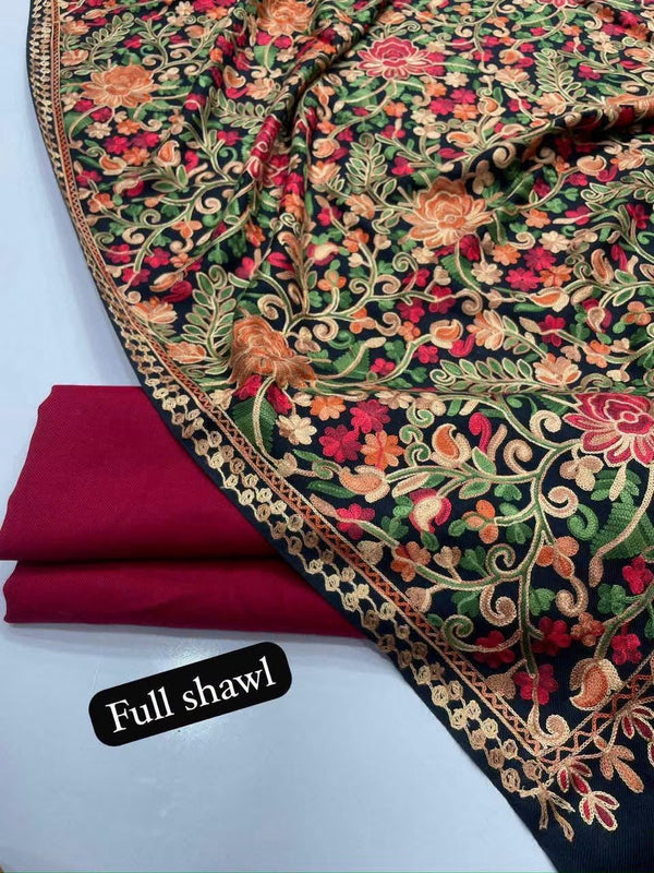 Aari Work 3 Peice Suit (Copy 8)