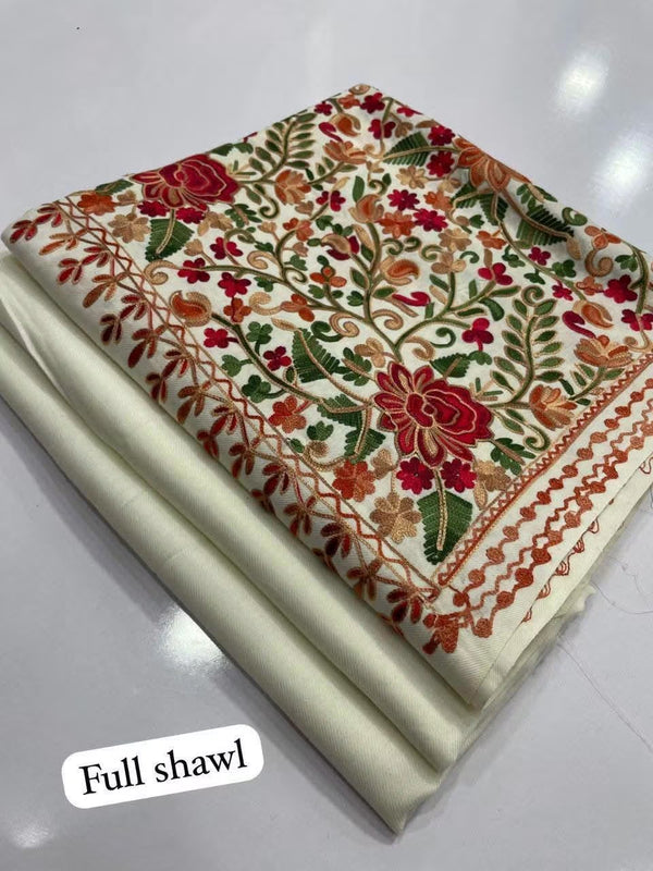 Aari Work 3 Peice Suit (Copy 12)