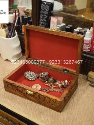 Stylish Single Box Wooden Jewelry Box With Carving Work